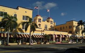 Colony Hotel & Cabana Club
